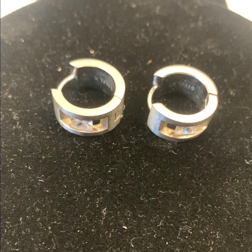 STEELX Silver Hoop Earrings/cubic zirconia